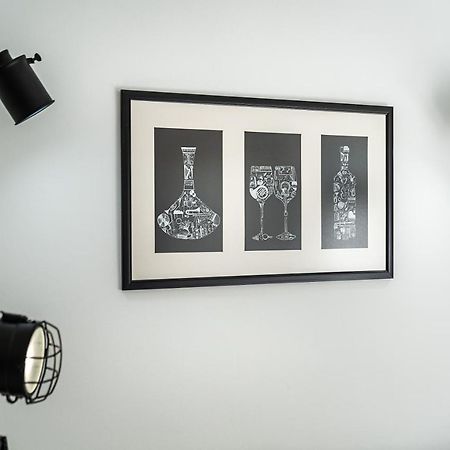 Jazz & Wine - Luxury Apartment By The Sea & Parking & Hbo & Netflix Varna Exterior foto