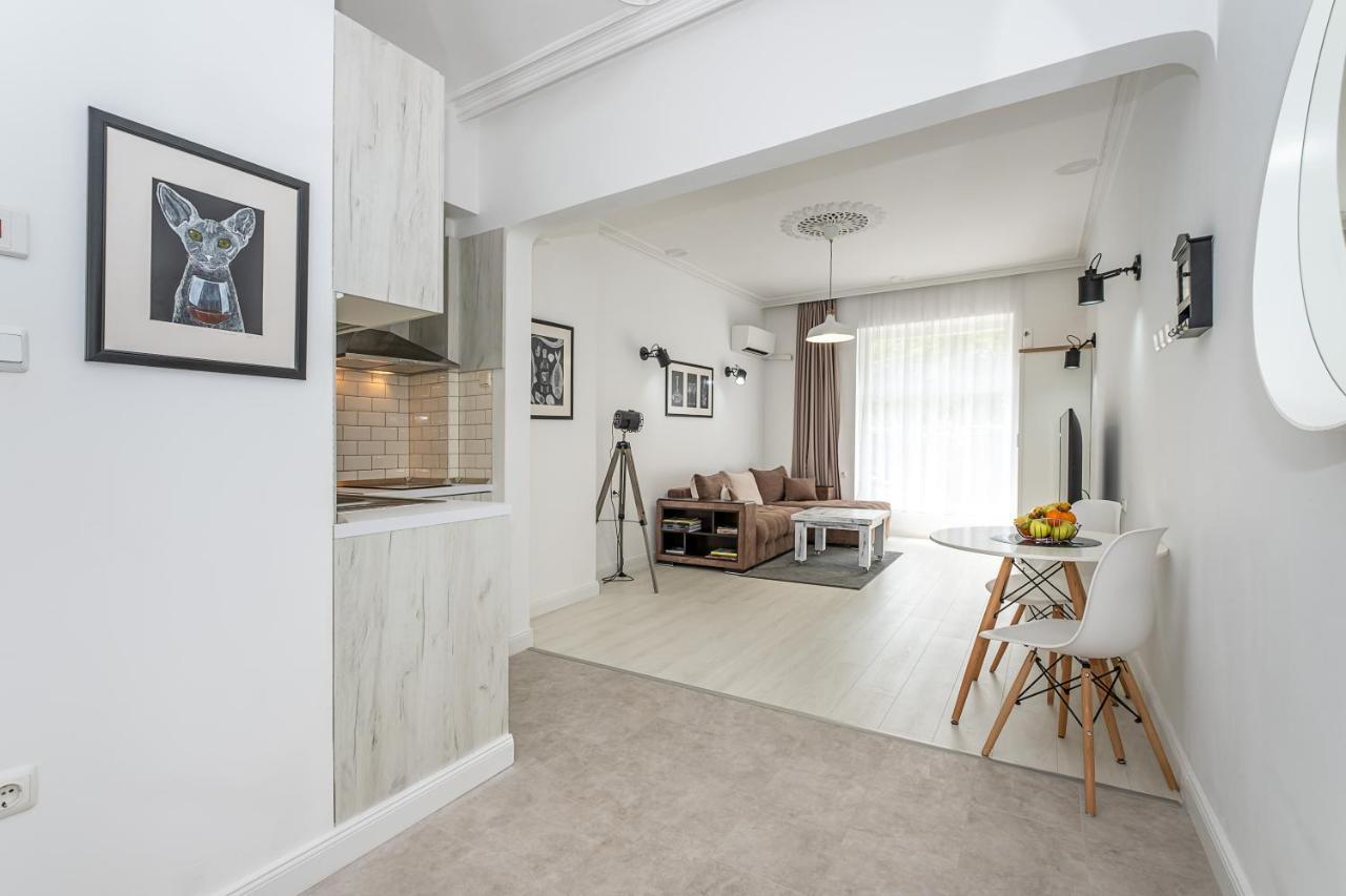 Jazz & Wine - Luxury Apartment By The Sea & Parking & Hbo & Netflix Varna Exterior foto